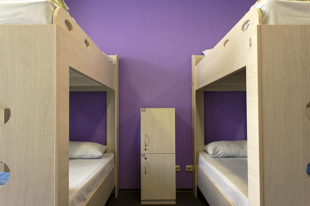 Yak Olympic Hostel Kyiv Exterior photo